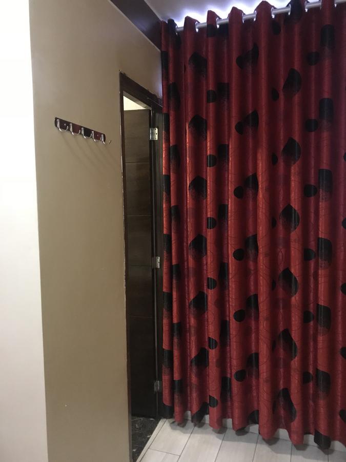 Manantial No,002 Hotel *